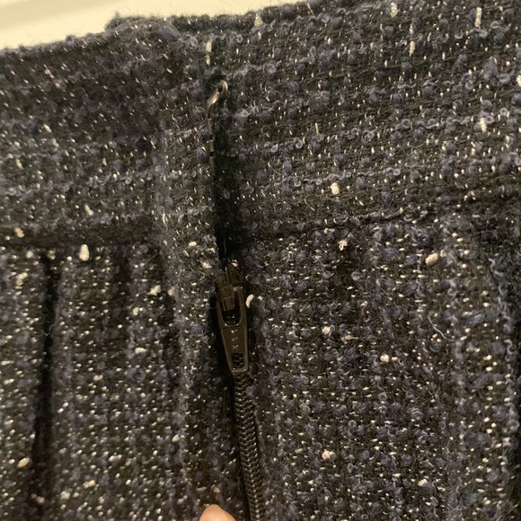 🪩 Glimmering Tweed Mini Skirt (with Pockets!) - Picture 5 of 6